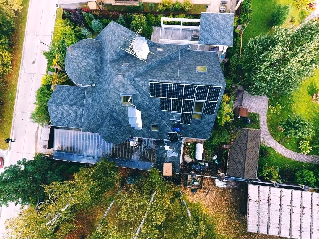 Загородный дом в коттеджном поселке в Московской области - фото 1