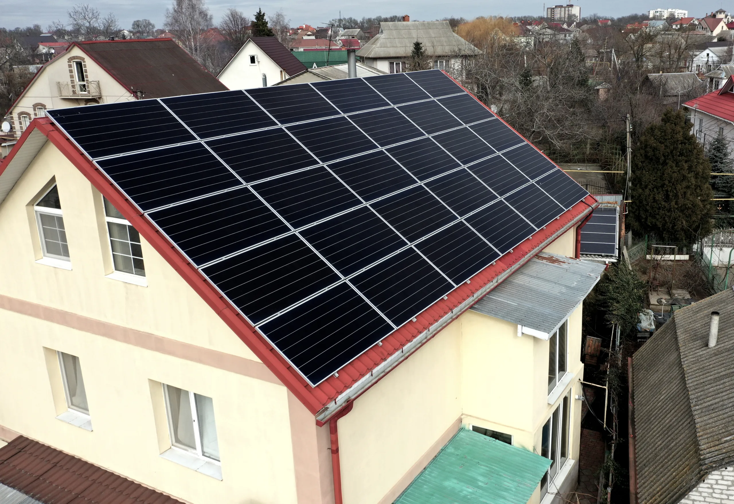 Сколько солнечных панелей нужно, чтобы обеспечить дом электричеством - фото 3