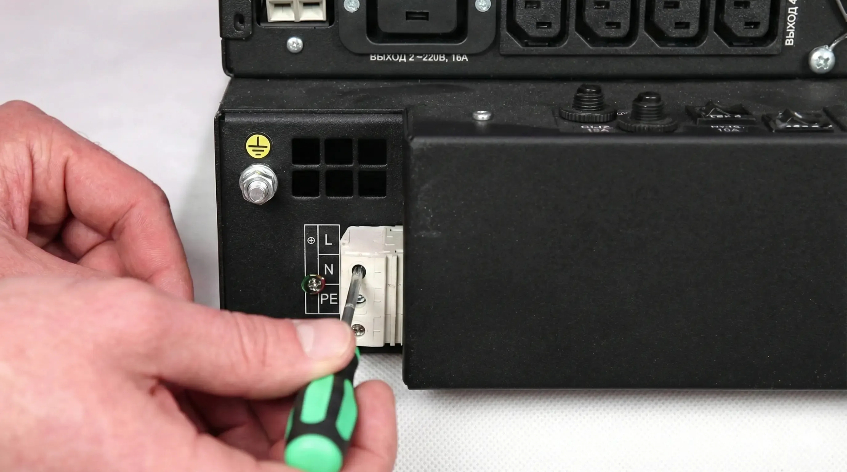 Как правильно установить и использовать источник бесперебойного питания - фото 3